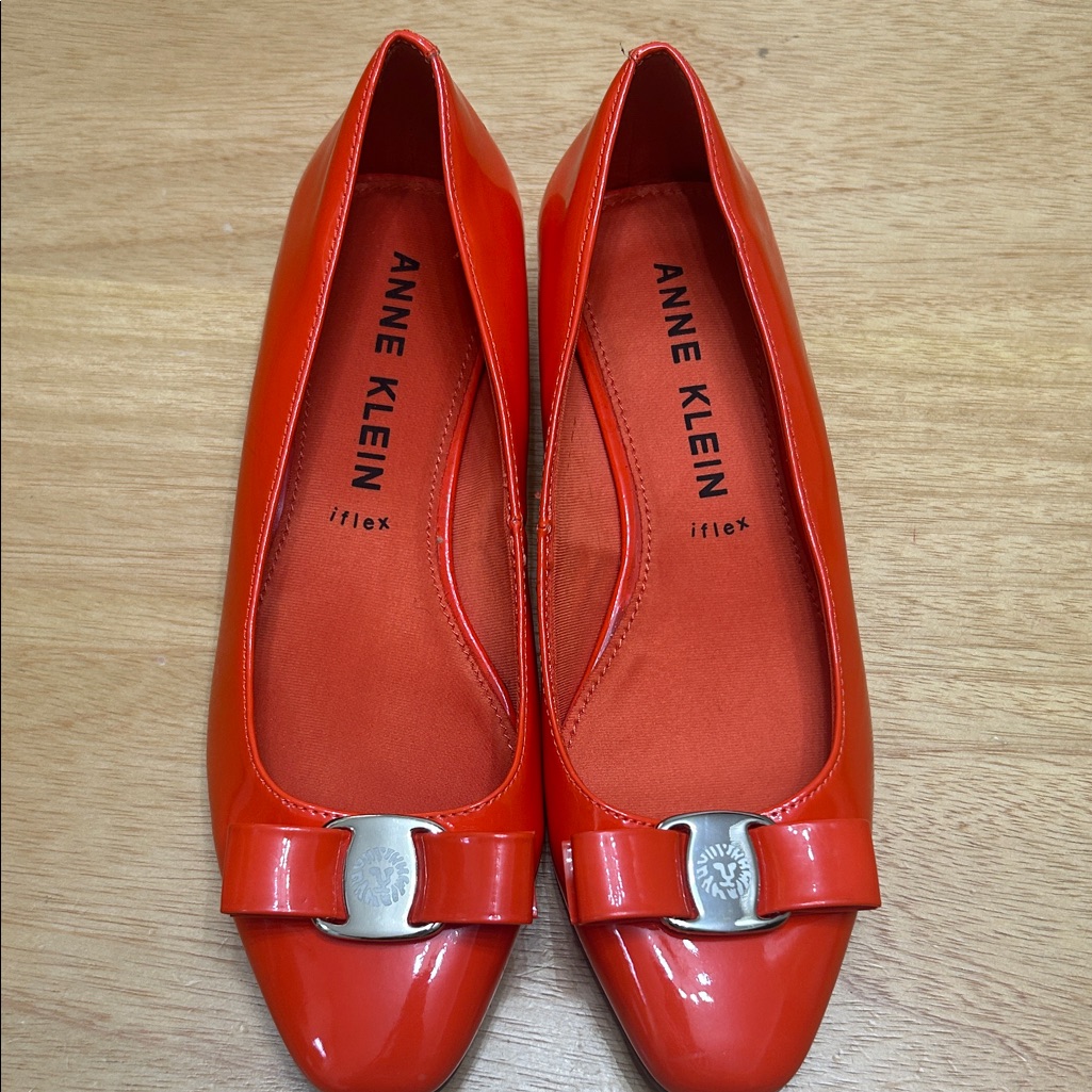 Anne Klein Orange Patent Leather Bow Flats With Silver Accent